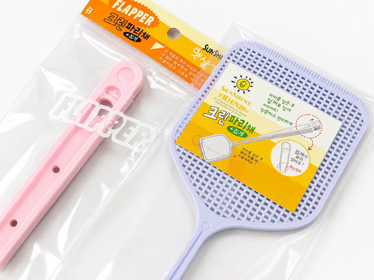 Korean fly swatter (파리채) with built-in tongs in the handle, pink and purple